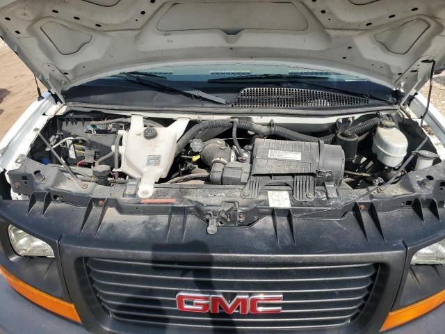 2009 GMC Savana Cutaway G3500