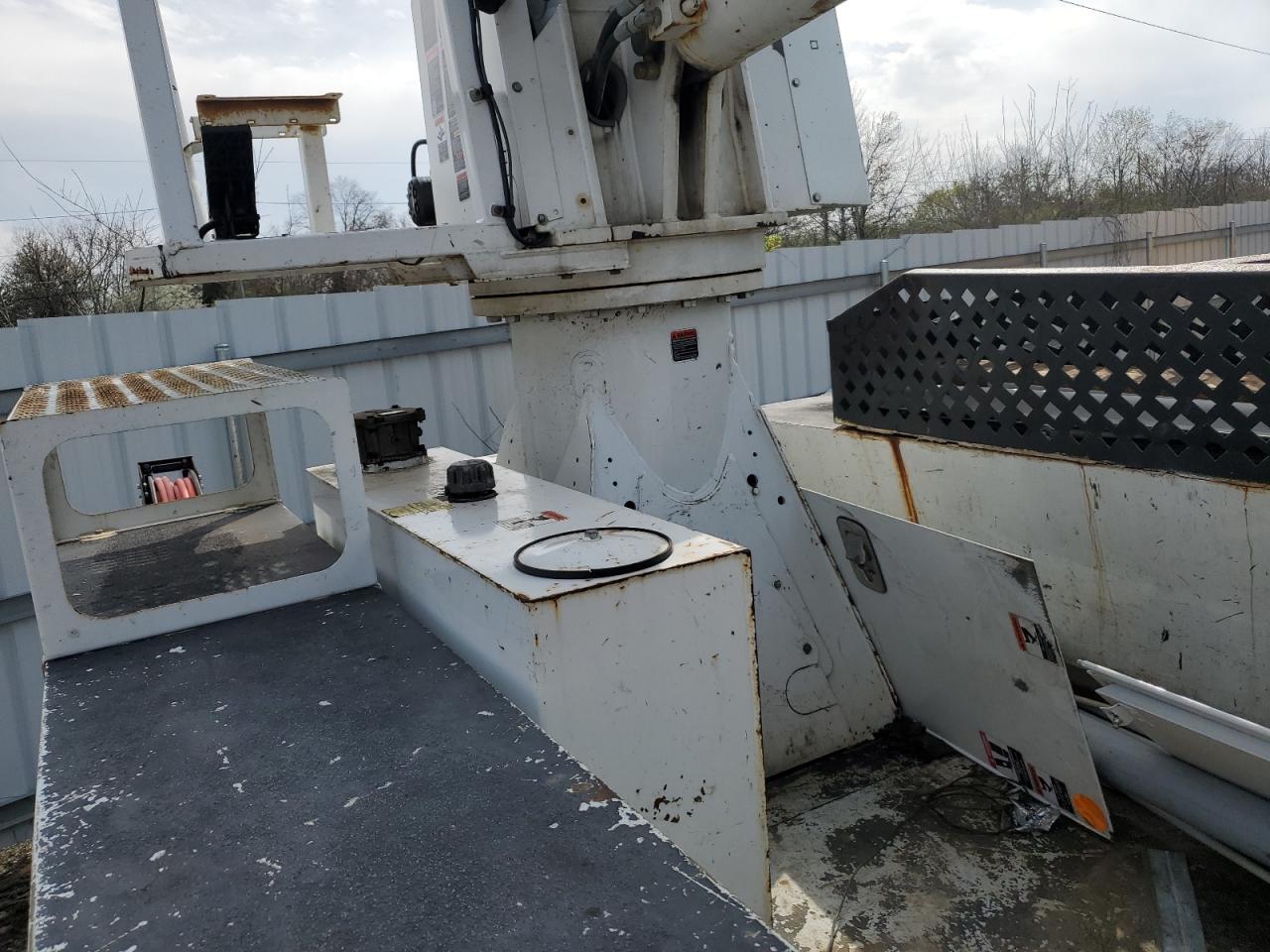 2020 Freigliner 2020 Freightliner M2 106 Bucket Truck