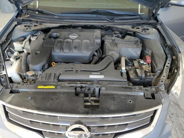 2010 Nissan Altima Base