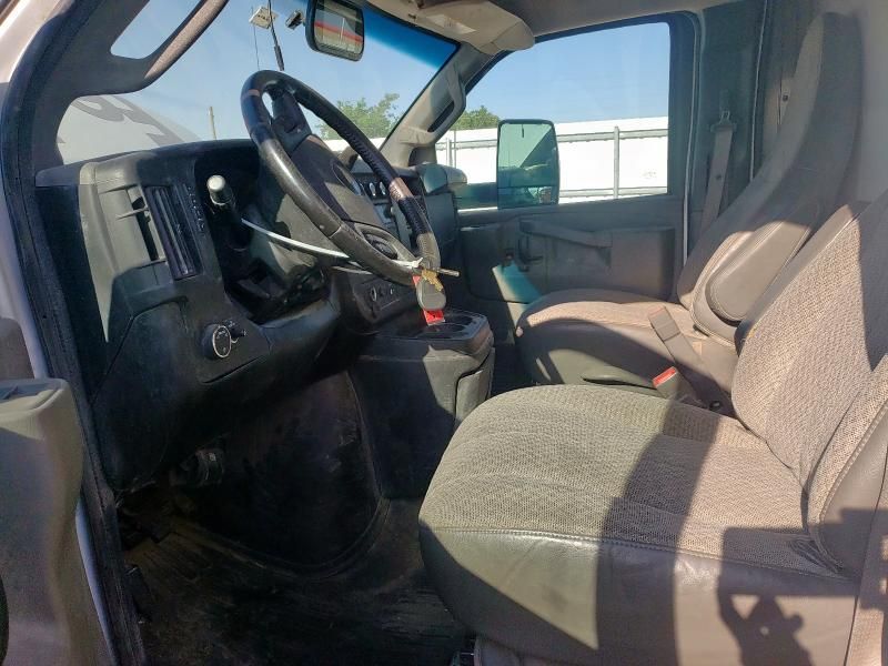 2022 Chevrolet Express G3500