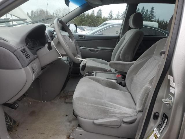 2007 Toyota Sienna CE