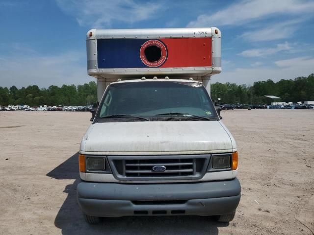 2006 Ford Econoline E450 Super Duty Cutaway Van