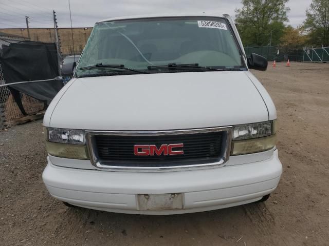 2004 GMC Safari XT