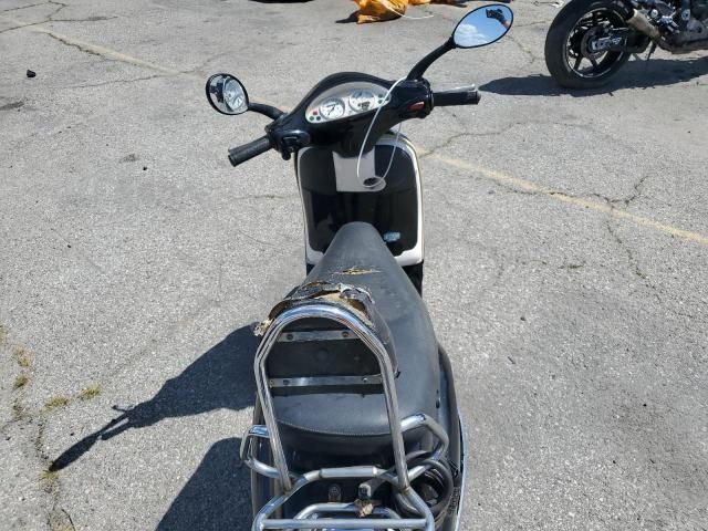 2001 Vespa M198F