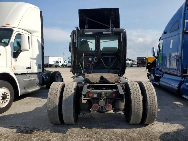 2021 Freightliner Cascadia 126 Semi Truck