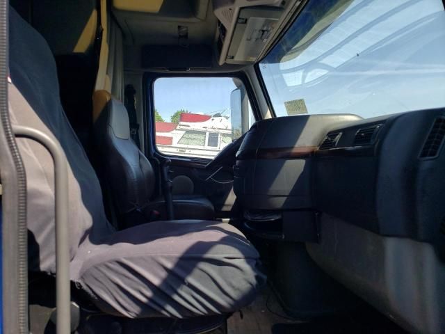 2006 Volvo VNL Semi Truck