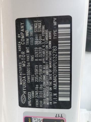 2023 Genesis GV70 Base
