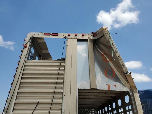 2000 Wilson Livestock Trailer