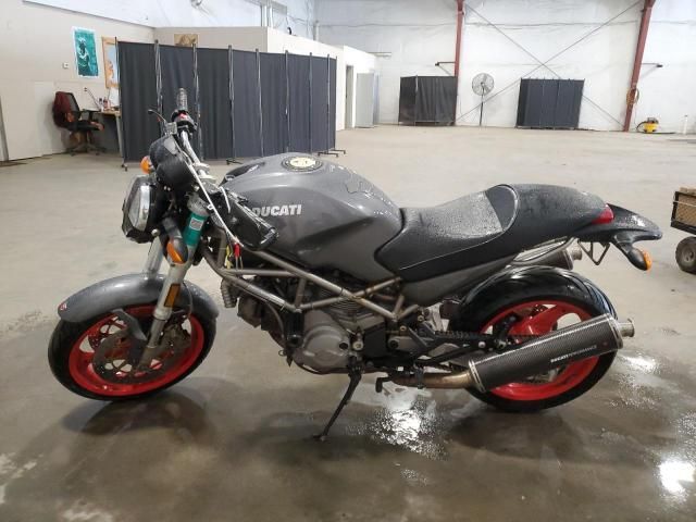 2002 Ducati Monster 750