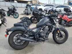Motos salvage sin ofertas aún a la venta en subasta: 2021 Honda CMX300 A