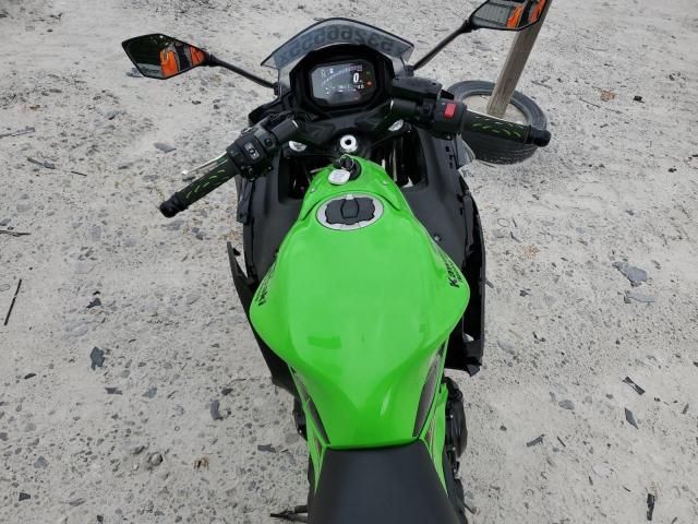 2024 Kawasaki EX650 P