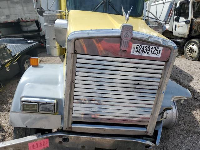 2000 Kenworth W900 Semi Truck