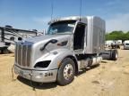 2015 Peterbilt 579 Semi Truck