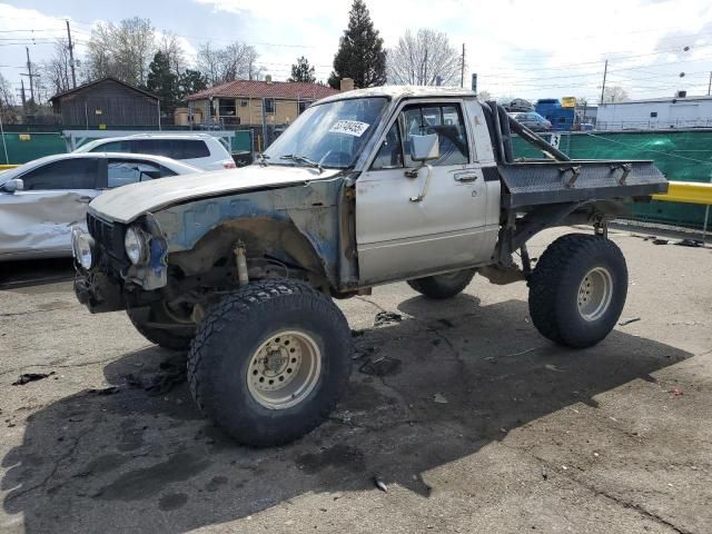 1982 Toyota Pickup RN38