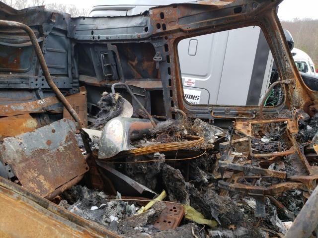 2010 Volvo VNL Semi Truck