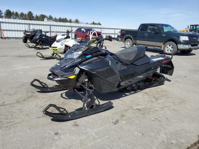 2022 Skidoo 2022 Skidoo Renegade