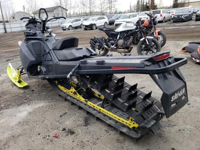 2017 Skidoo 2017 Skidoo Summit X