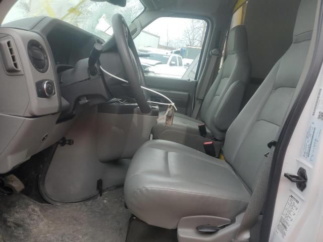 2023 Ford Econoline E350 Super Duty Cutaway Van