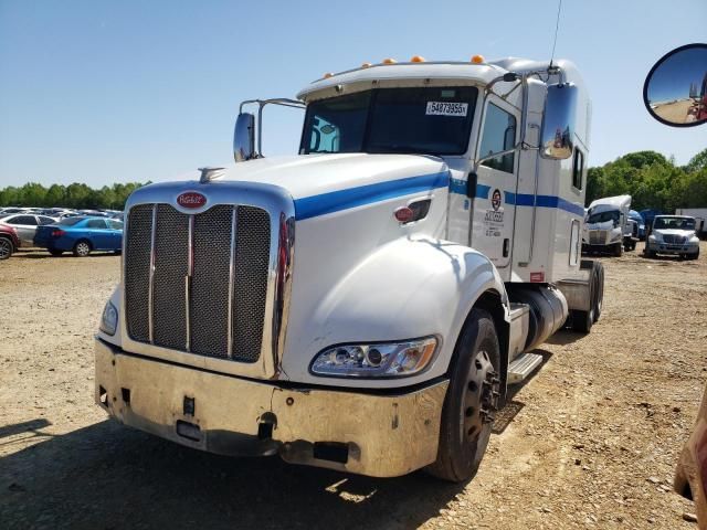 2014 Peterbilt 386 Semi Truck