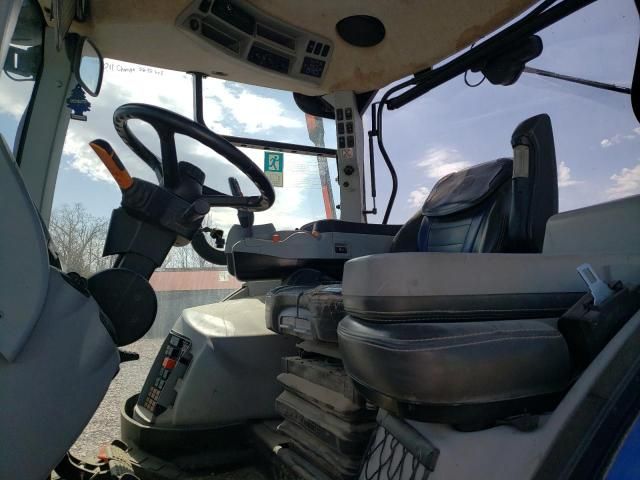 2016 New Holland Tractor