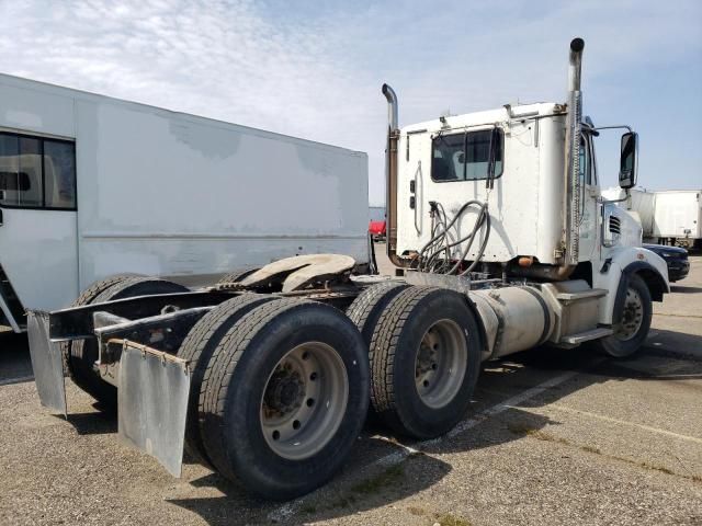 2016 Freightliner 122SD Semi Truck