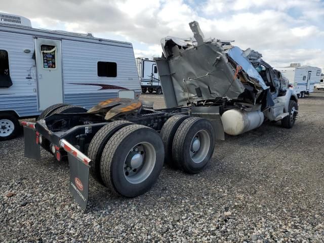 2019 Peterbilt 579 Semi Truck