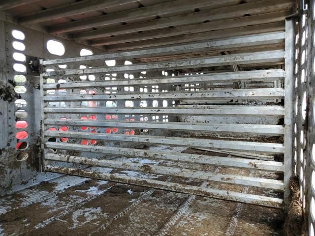 2000 Wilson Livestock Trailer