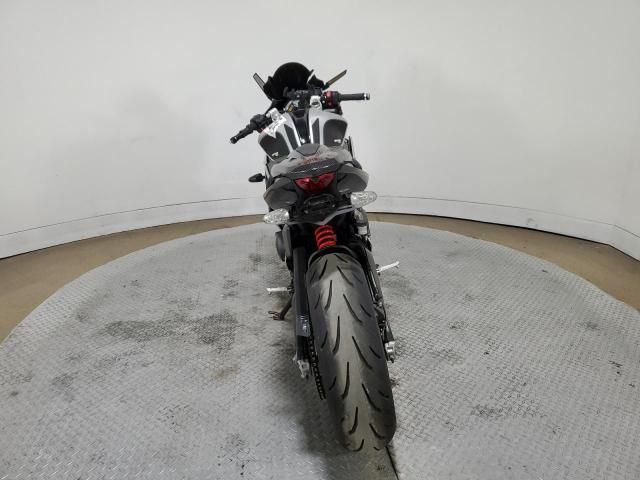 2025 Triumph Daytona 660