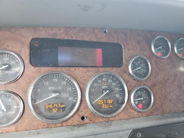 2010 Peterbilt 387 Semi Truck