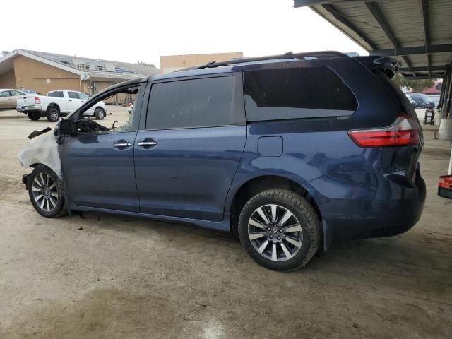 2020 Toyota Sienna XLE