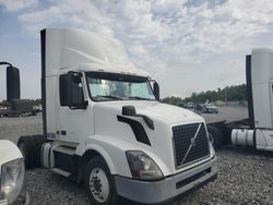 Salvage trucks for sale at Memphis, TN auction: 2016 Volvo VNL Semi Truck