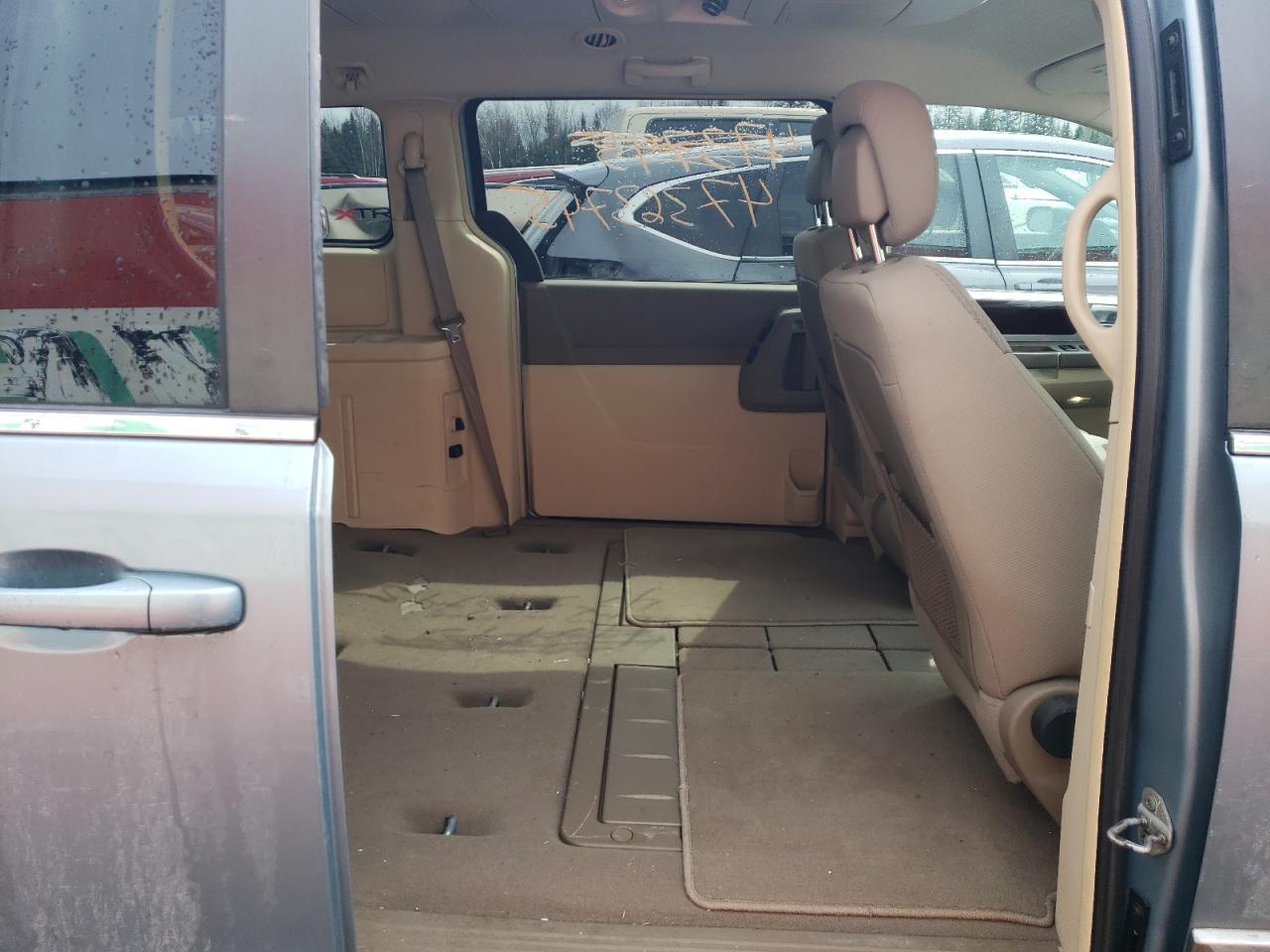 2010 Chrysler Town & Country Touring