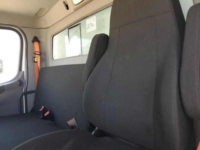 2016 Freightliner Business Class M2 BOX Truck