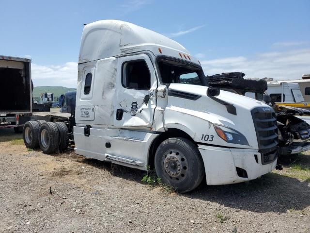 2020 Freightliner Cascadia 126 Semi Truck