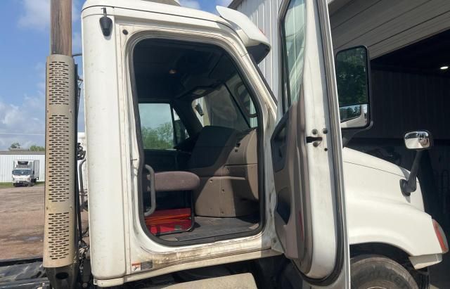 2012 Freightliner Cascadia 125