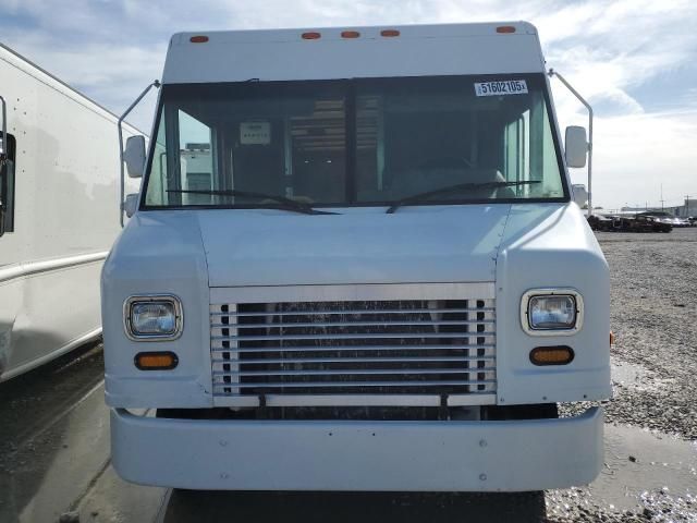 2004 Freightliner Chassis M Line WALK-IN Van