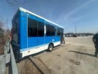 2014 Ford Econoline E450 Super Duty Cutaway Van