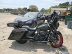 2011 Harley-Davidson Flhx