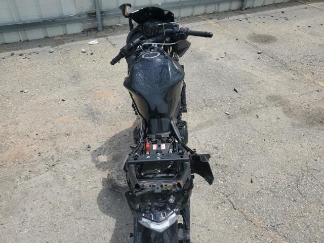 2019 Kawasaki EX650 J