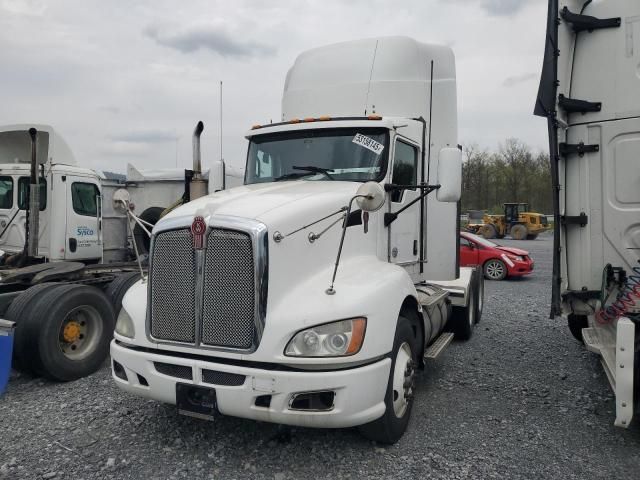 2013 Kenworth T660 Semi Truck