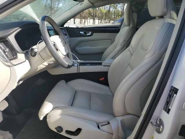 2022 Volvo XC60 B5 Inscription