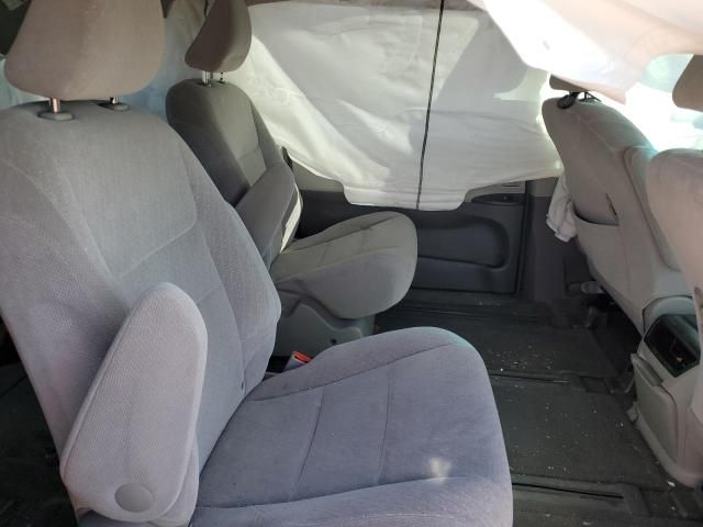2016 Toyota Sienna LE