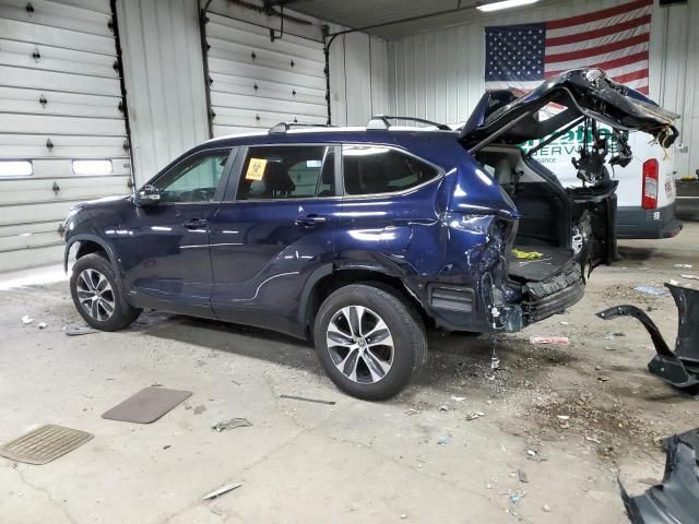 2023 Toyota Highlander Hybrid XLE