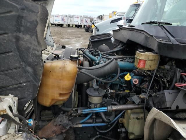 2006 International 4300 BOX Truck