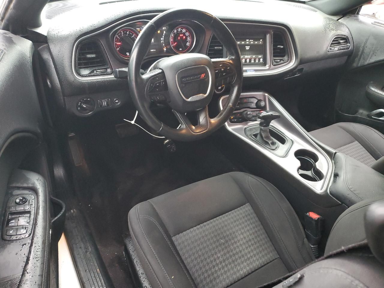 2018 Dodge Challenger sxt