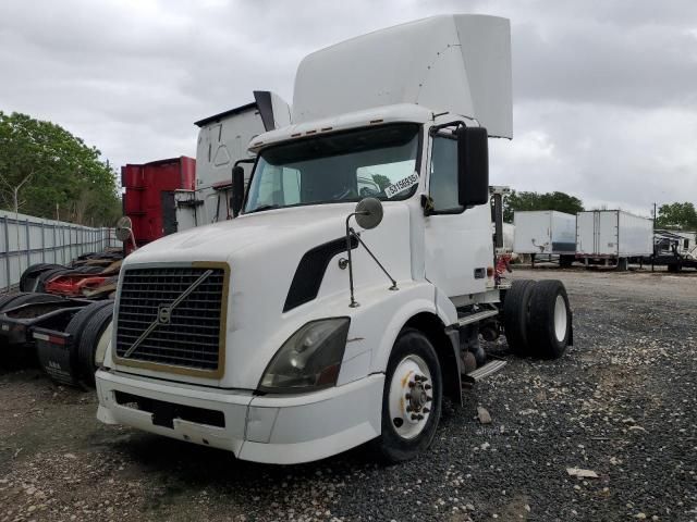 2007 Volvo VNL Semi Truck
