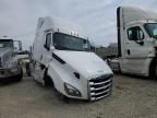 2018 Freightliner Cascadia 126 Semi Truck