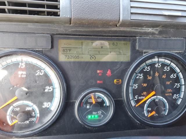 2016 Freightliner Cascadia 125 Semi Truck