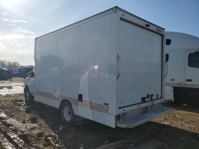 2019 Ford Econoline E350 Super Duty Cutaway Van