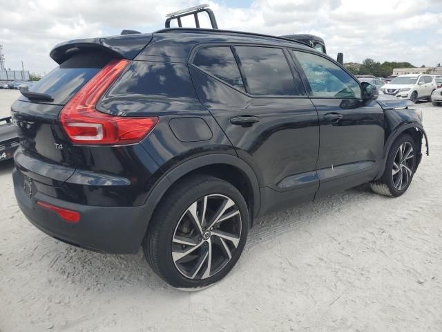 2021 Volvo XC40 T4 R-Design